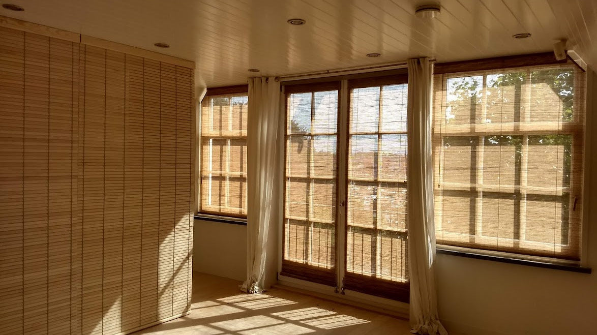 De Schoonheid van Licht: Raambekleding die Natuurlijk Licht en Privacy Combineert