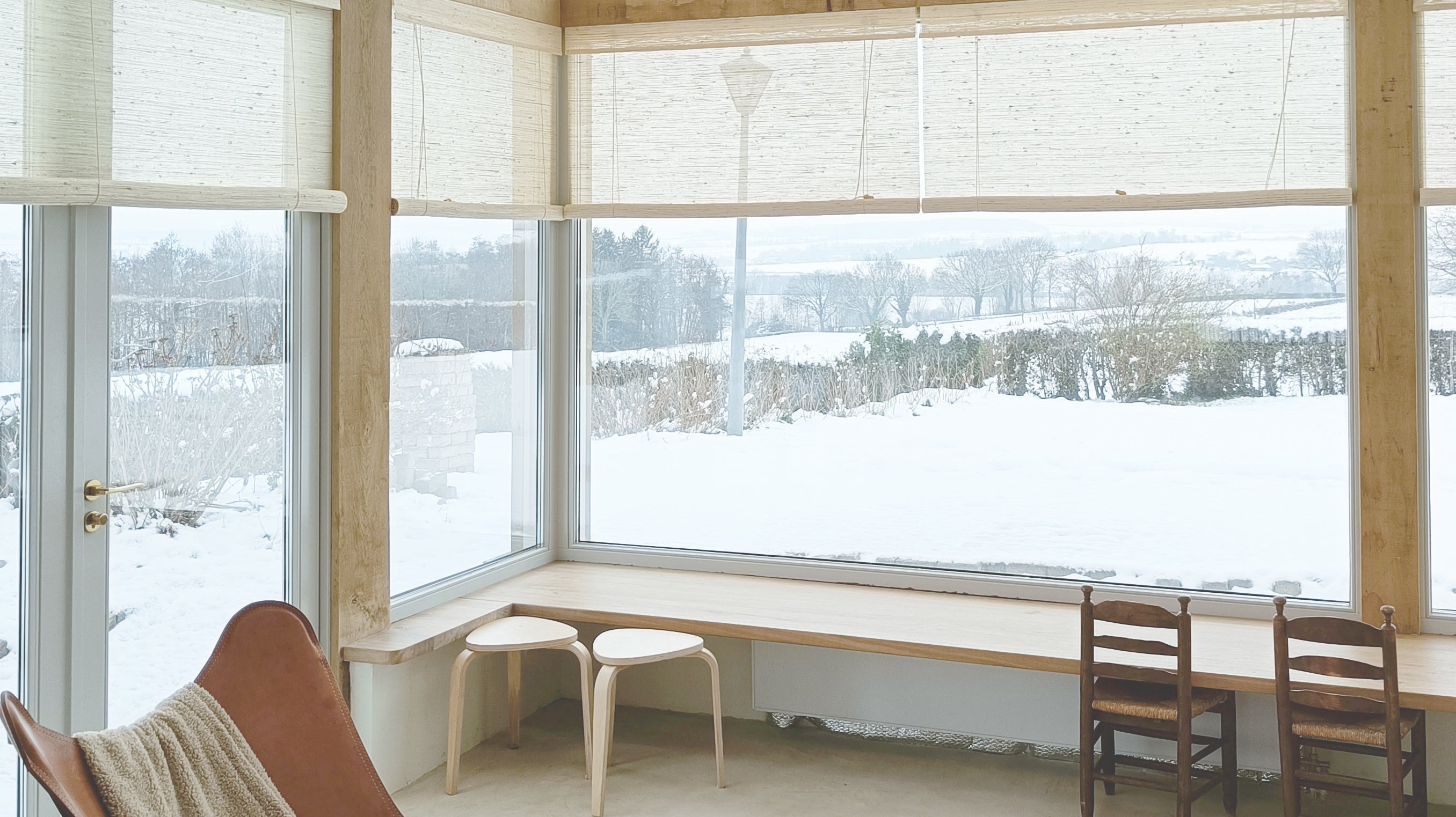 Winter Warmte & Stijl: Raambekleding en Verlichting voor een Gezellig Interieur