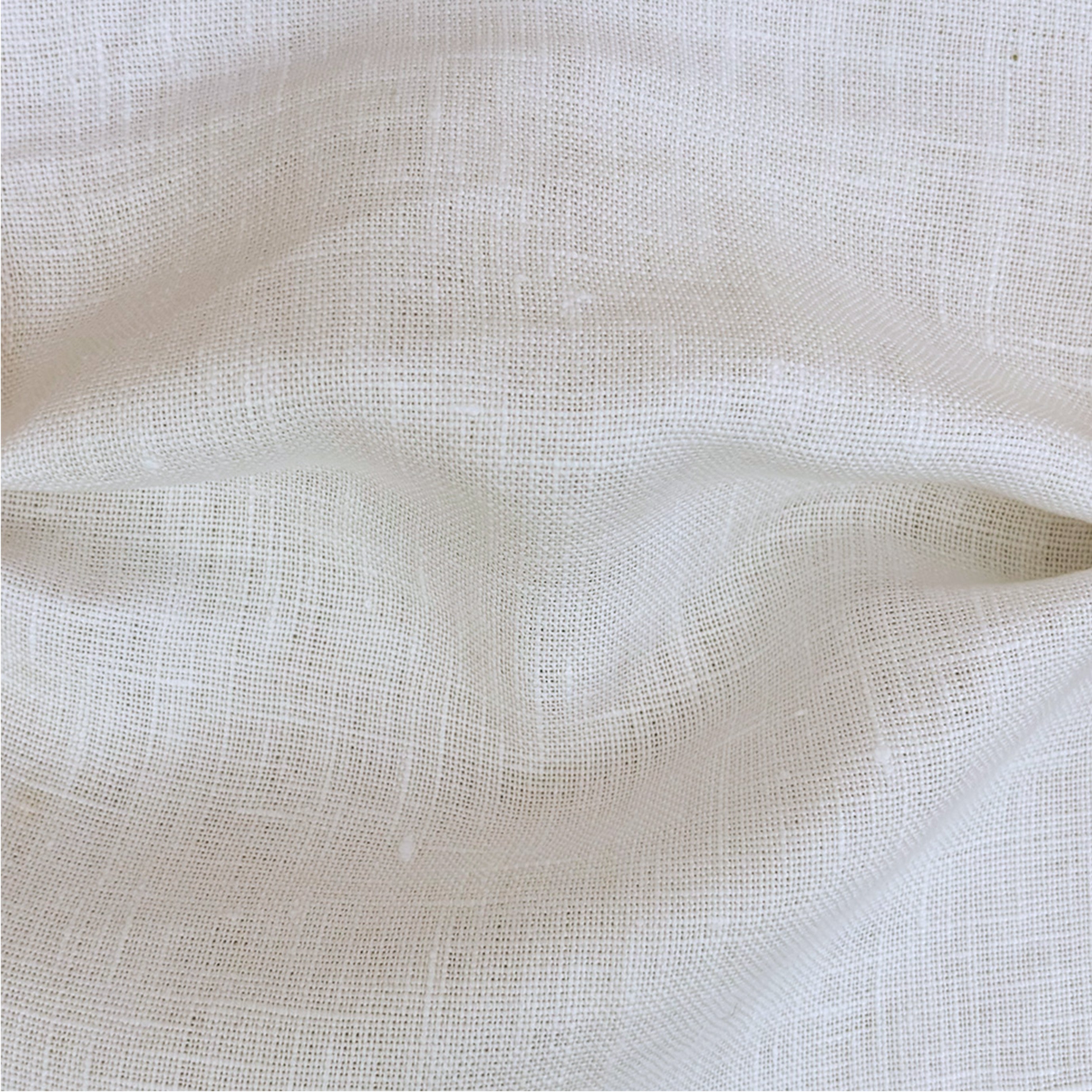 0200 Laundered - Opt. White - August Interieur