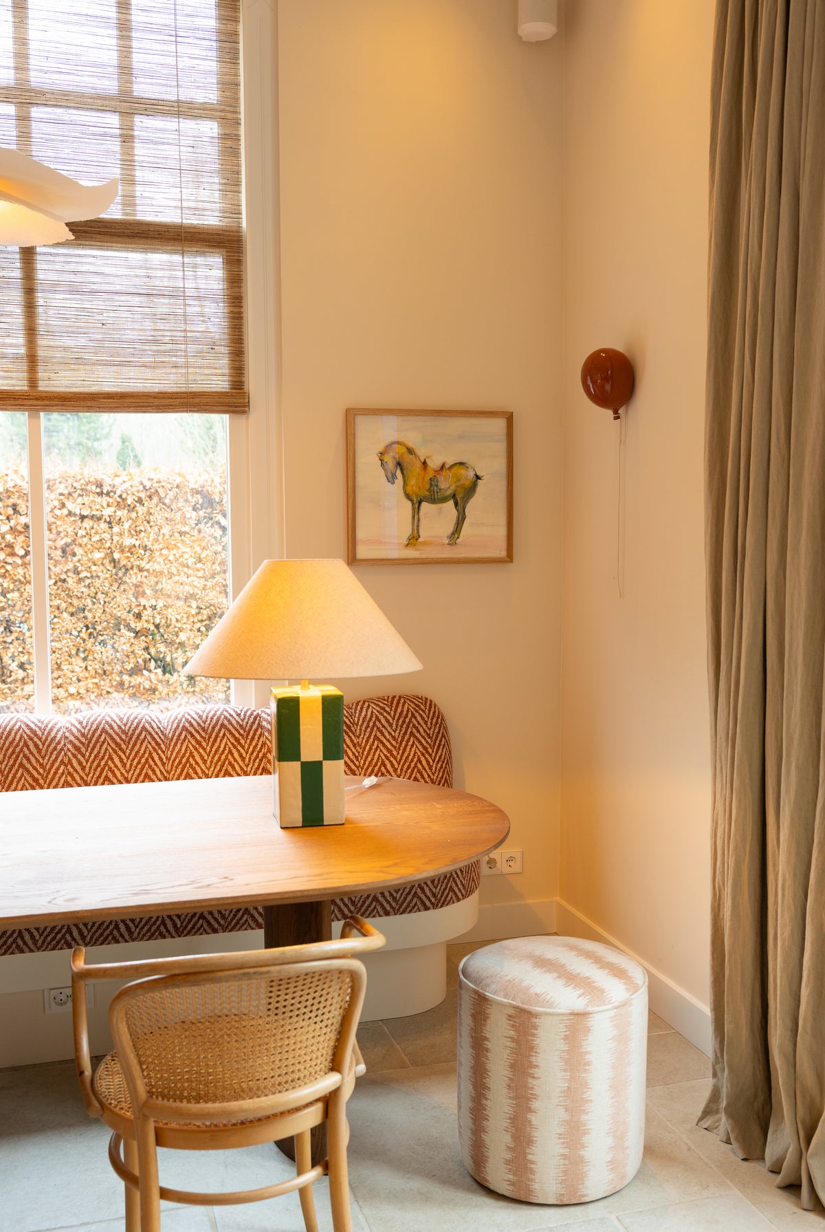 Baltex blinds met prachtige gekleurde linnen gordijnen - August Interieur