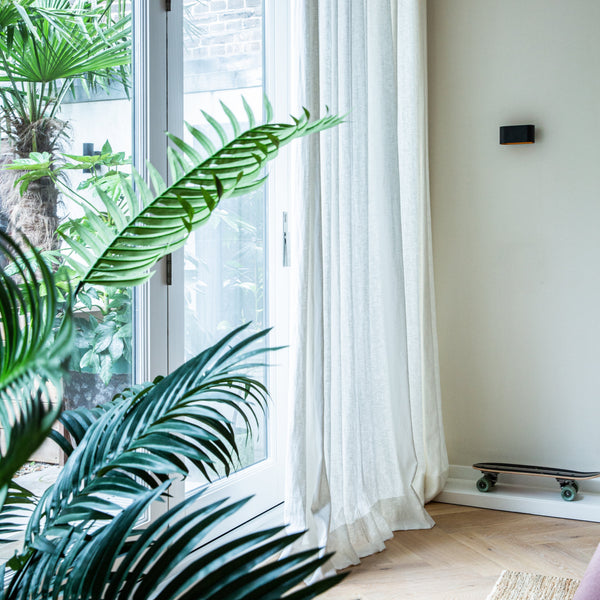 linnen gordijn, gebroken wit ecru, hang gordijn, licht slepend, woonkamer